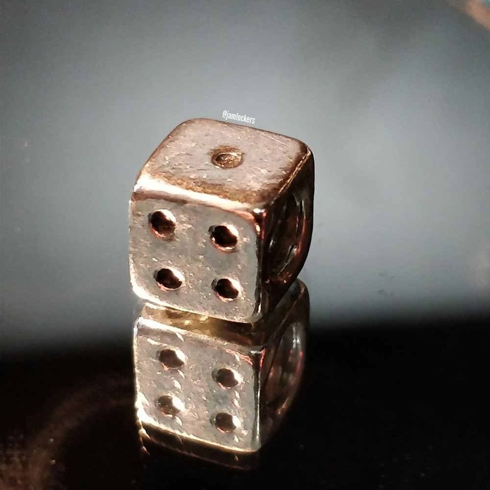 Dice charm, Pandora retired